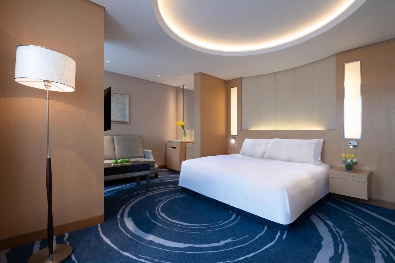 Crowne Plaza Shenzhen Futian, Near To Shenzhen Convention&Exhibition Centre, Shenzhen Stock Exchange And Shenzhen Civic Center, Outdoor Heated Pool Экстерьер фото
